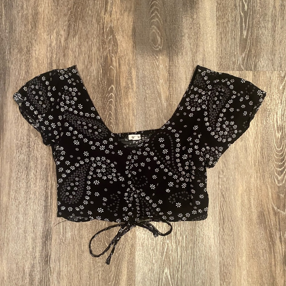 cropped garage shirt